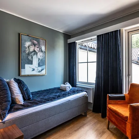 Storebaug & Hotel 3*