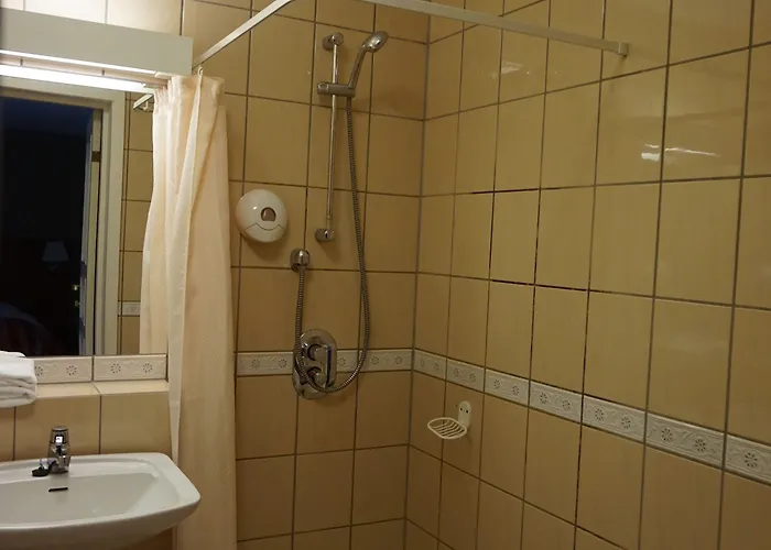 Storebaug & فندق