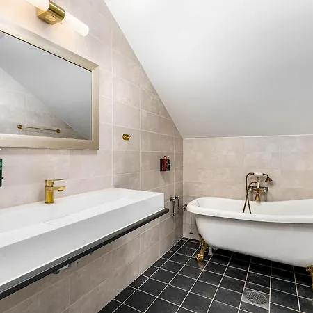 Ξενοδοχείο Storebaug & 3*