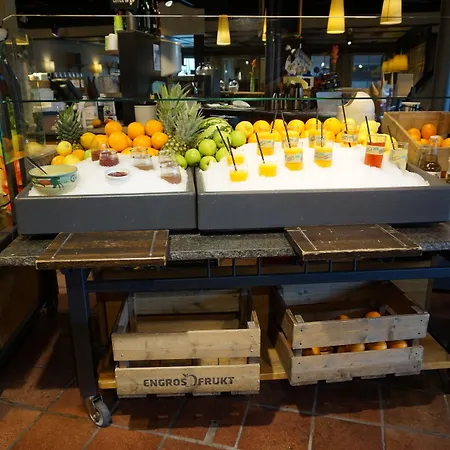 Storebaug & Ξενοδοχείο